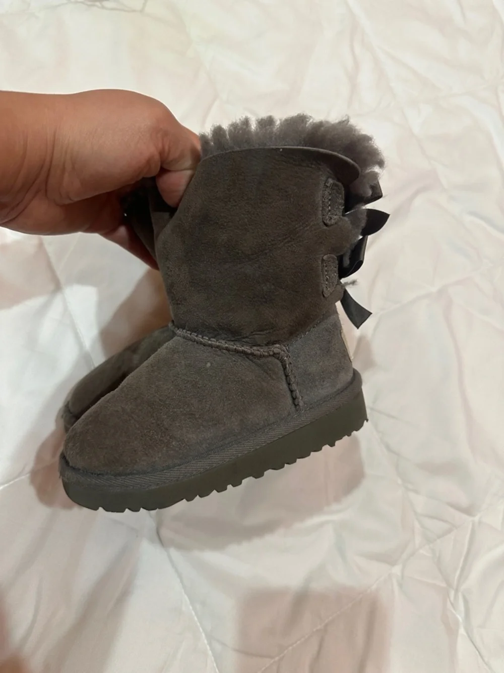 UGG Kids Gray Suede Shearling Boots with Back Bows size 7